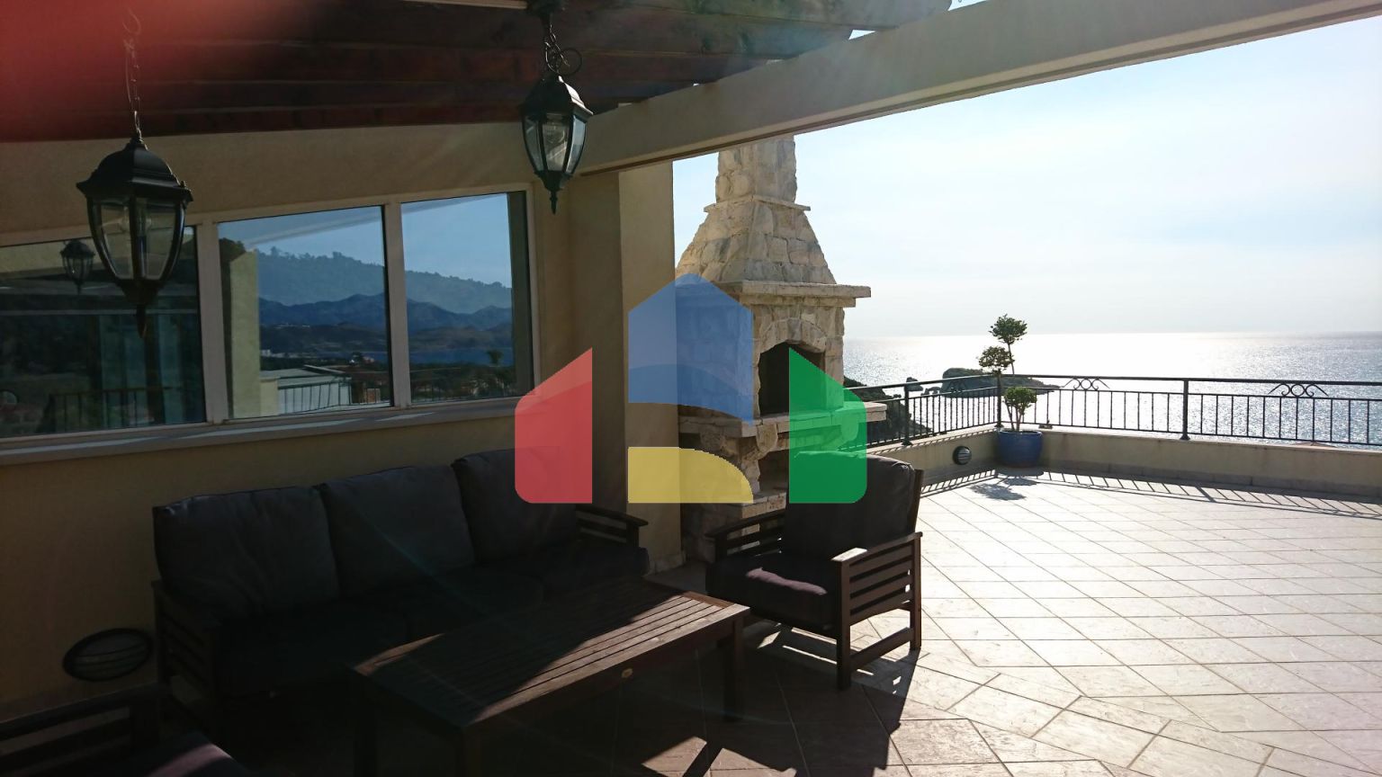 Вилла с ландшафтным дизайном в Утехе