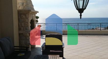 Вилла с ландшафтным дизайном в Утехе