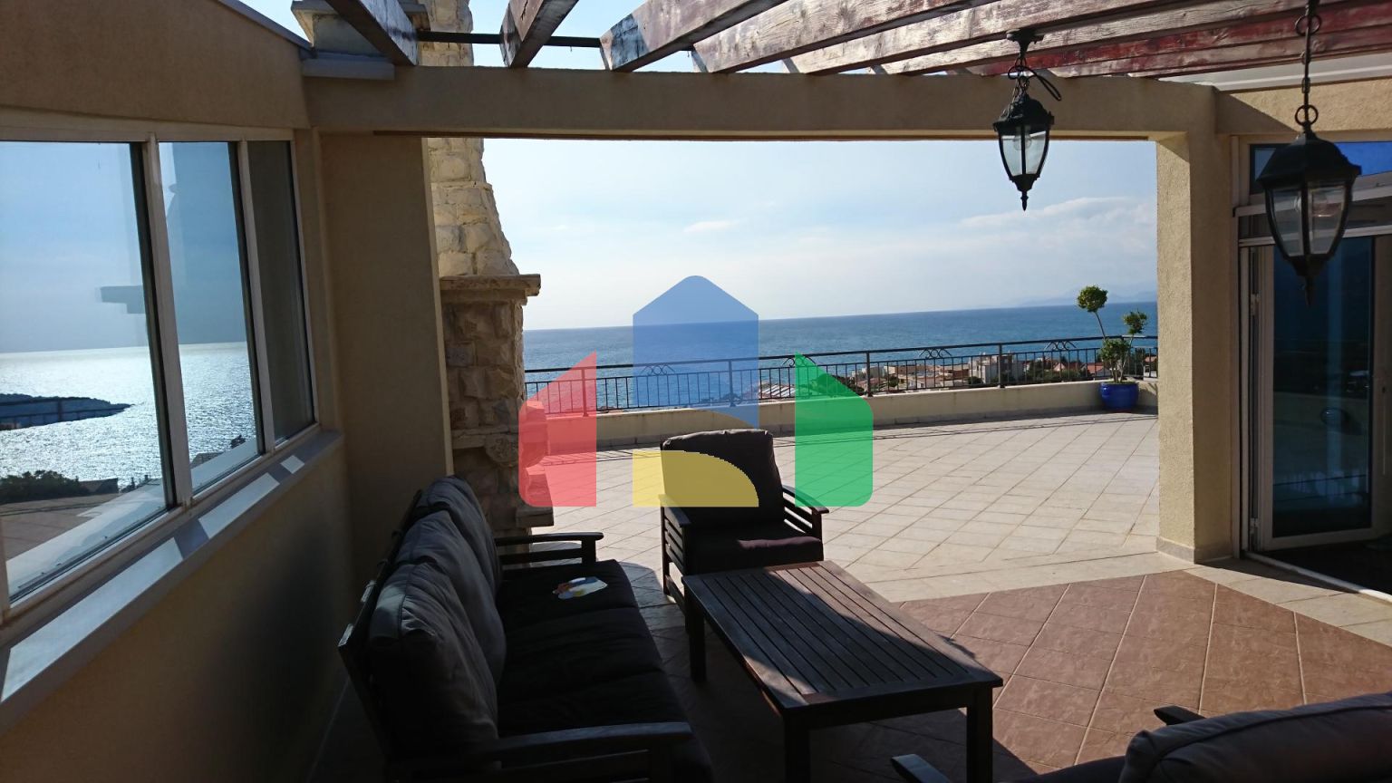 Вилла с ландшафтным дизайном в Утехе