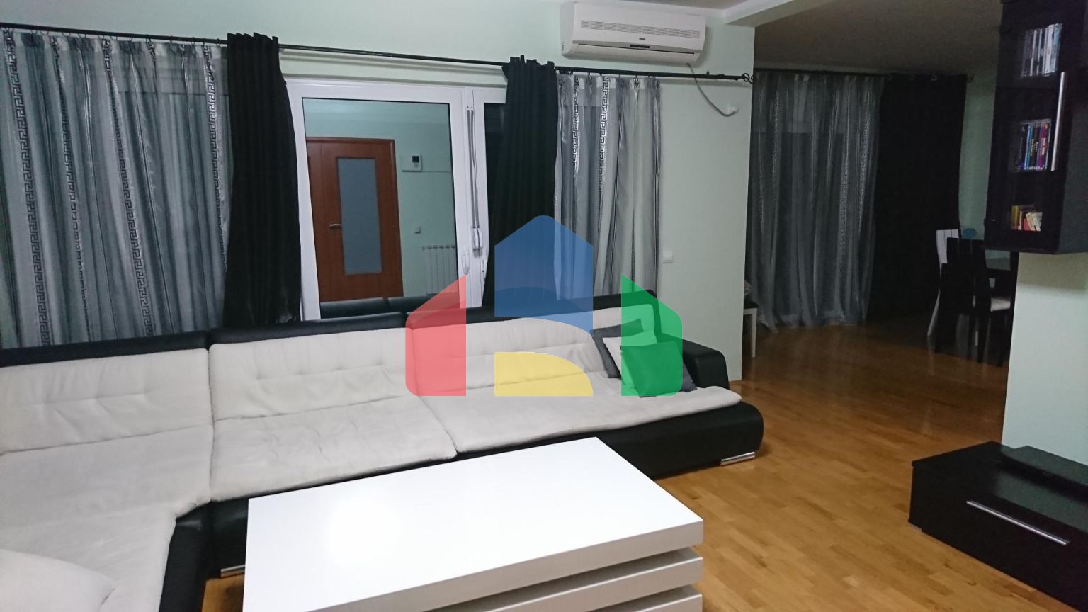 Вилла с ландшафтным дизайном в Утехе