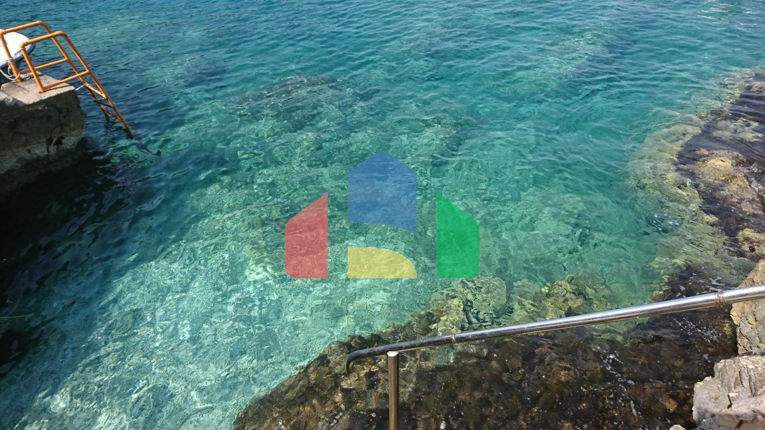 Вилла с ландшафтным дизайном в Утехе