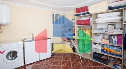 Светлый просторный трехэтажный дом в Утехе Светлый просторный трехэтажный дом в Утехе