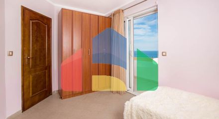 Светлый просторный трехэтажный дом в Утехе Светлый просторный трехэтажный дом в Утехе