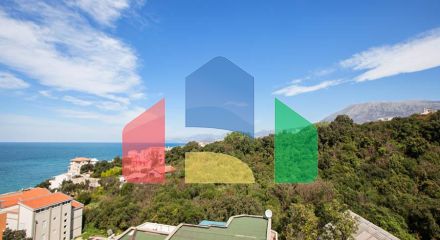 Светлый просторный трехэтажный дом в Утехе Светлый просторный трехэтажный дом в Утехе