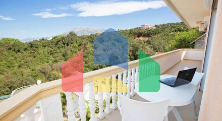 Светлый просторный трехэтажный дом в Утехе Светлый просторный трехэтажный дом в Утехе