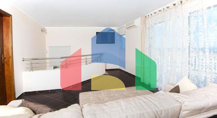 Светлый просторный трехэтажный дом в Утехе Светлый просторный трехэтажный дом в Утехе