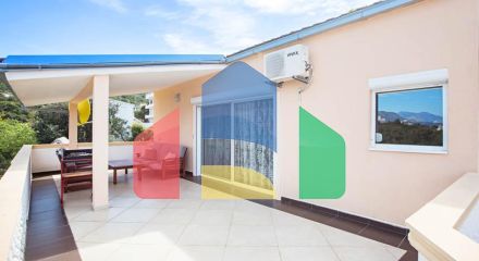 Светлый просторный трехэтажный дом в Утехе Светлый просторный трехэтажный дом в Утехе