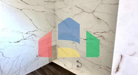 Просторная вилла с видом на море и бассейном в Утехе, всего в 100 метрах от пляжа!