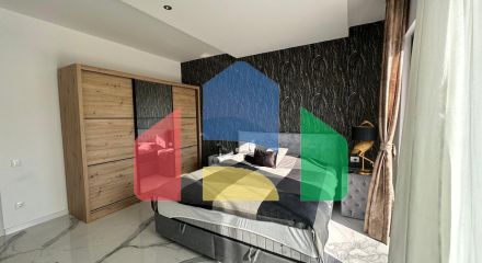 Просторная вилла с видом на море и бассейном в Утехе, всего в 100 метрах от пляжа!