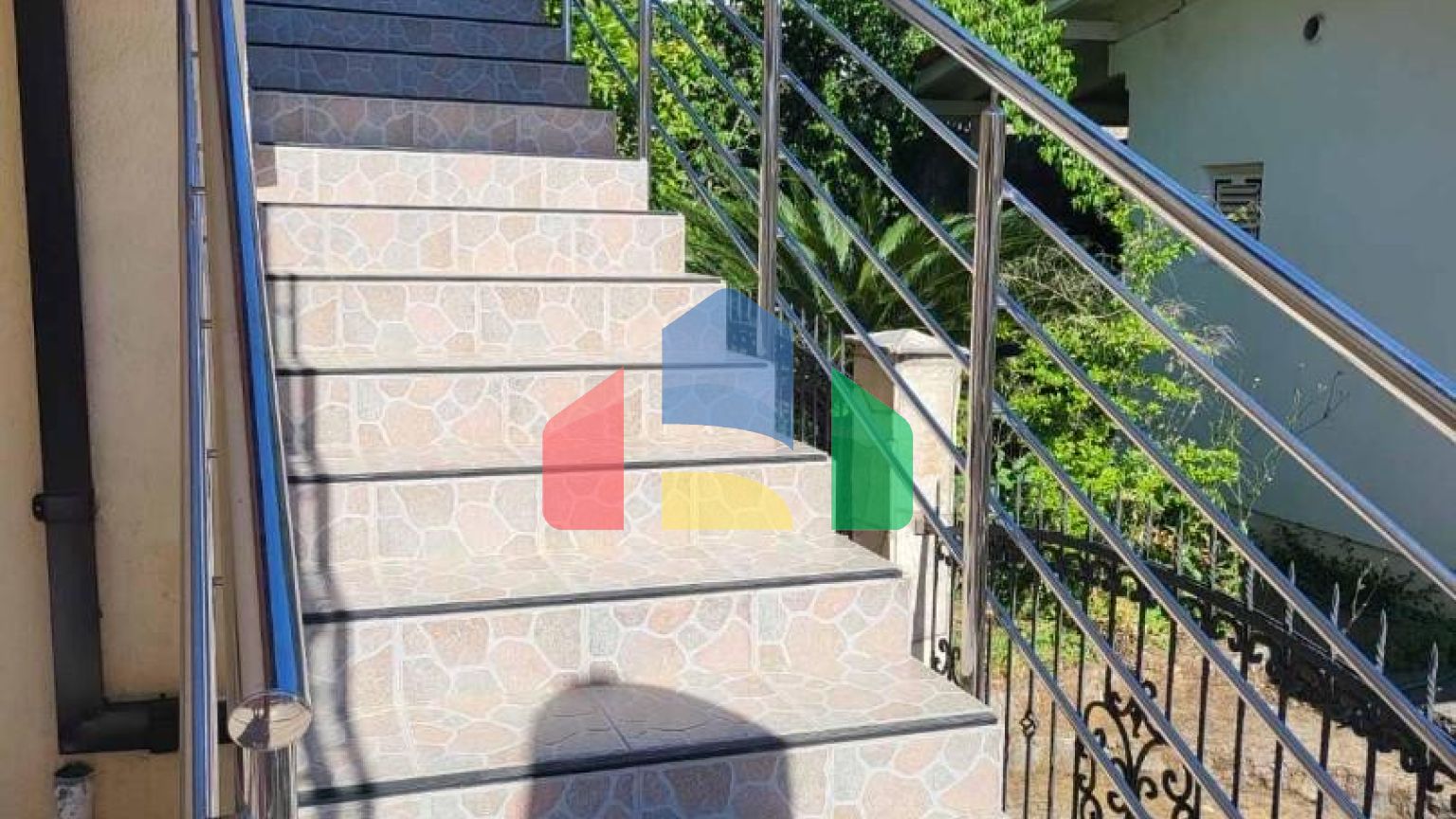 Мини-отель на Утехе не далеко от пляжа по хорошей цене