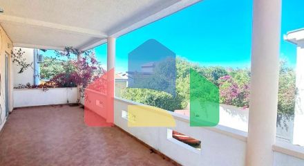 House with sea views 5 minutes walk from the beach on Utekha