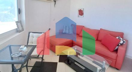 House with sea views 5 minutes walk from the beach on Utekha