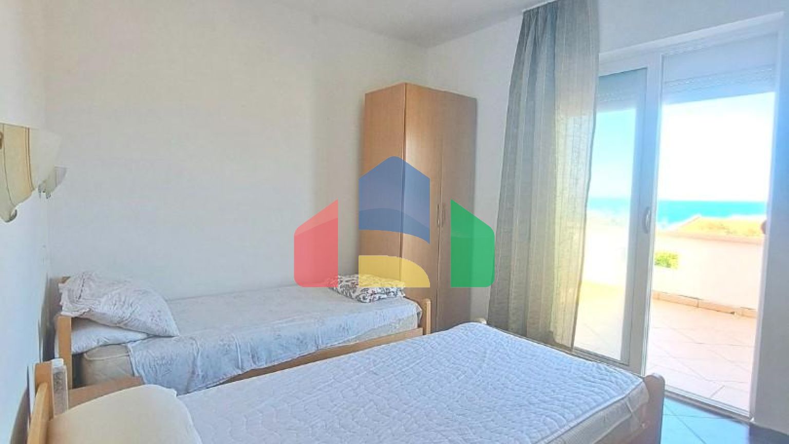 Дом с видом на море в 5 минутах ходьбы от пляжа на Утехе