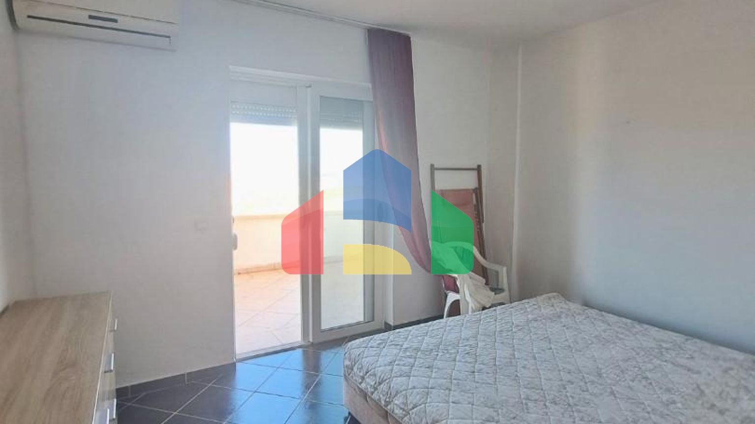 Дом с видом на море в 5 минутах ходьбы от пляжа на Утехе