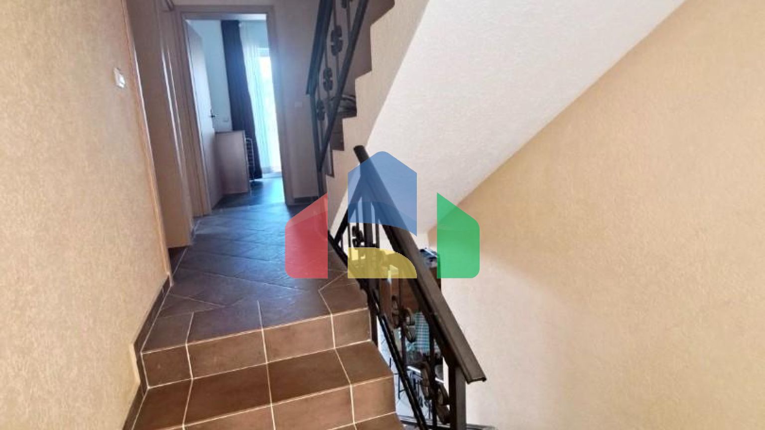 Дом с видом на море в 5 минутах ходьбы от пляжа на Утехе