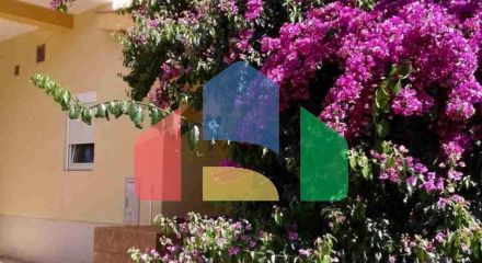 Дом с прекрасным видом на море, всего в 150 метрах от пляжа в Утехе