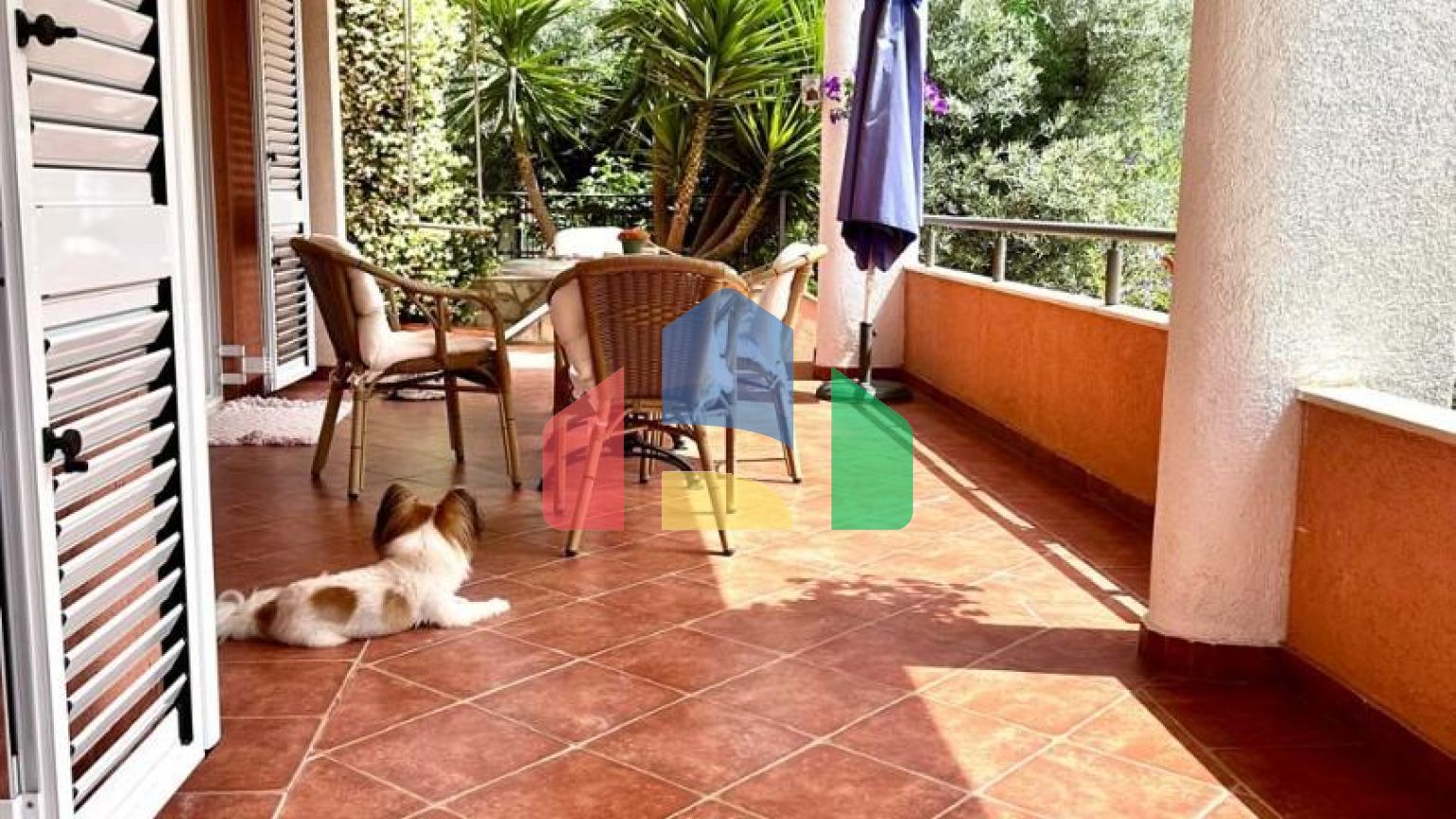 Дом с большим садом на Утехе