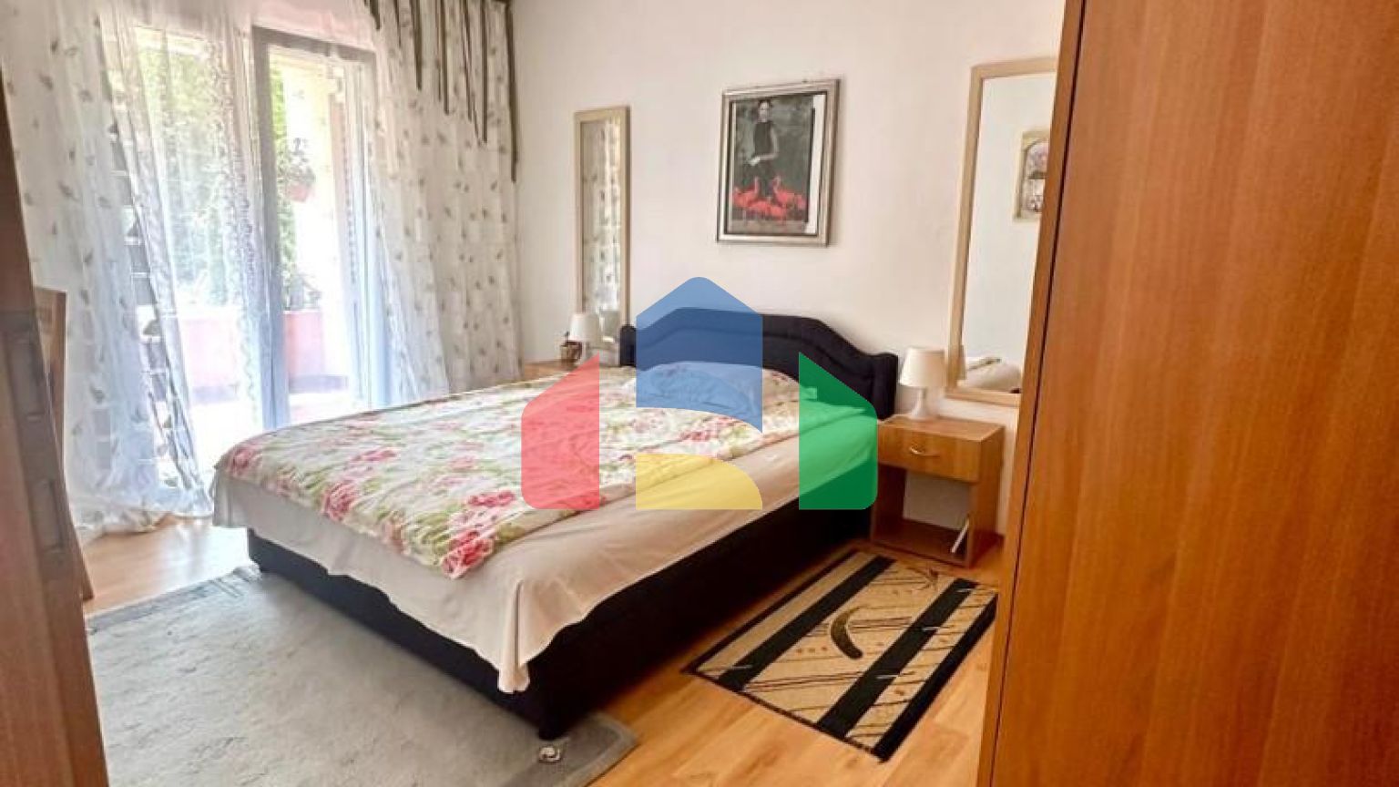 Дом с большим садом на Утехе