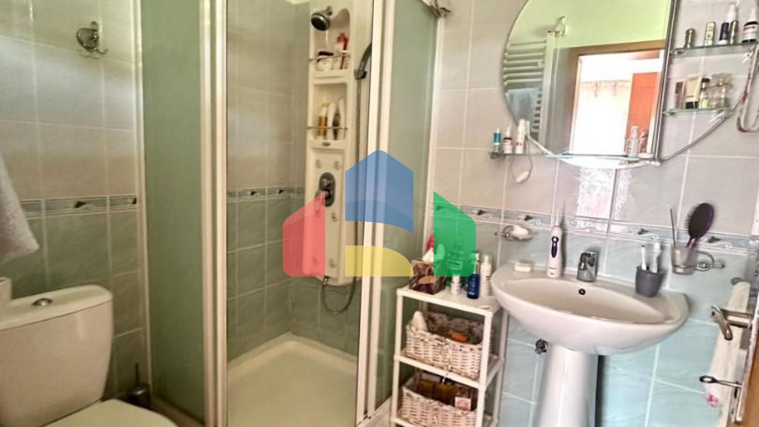 Дом с большим садом на Утехе