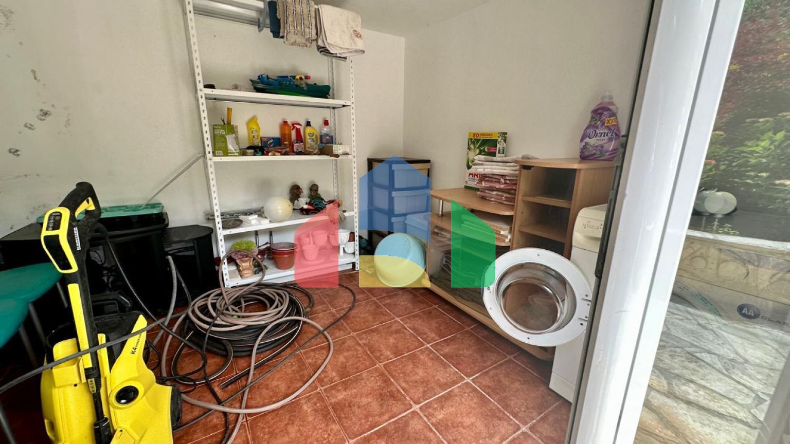 Дом с большим садом на Утехе