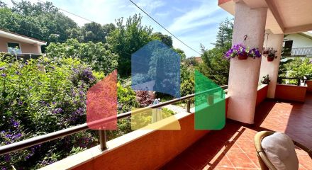 Дом с большим садом на Утехе