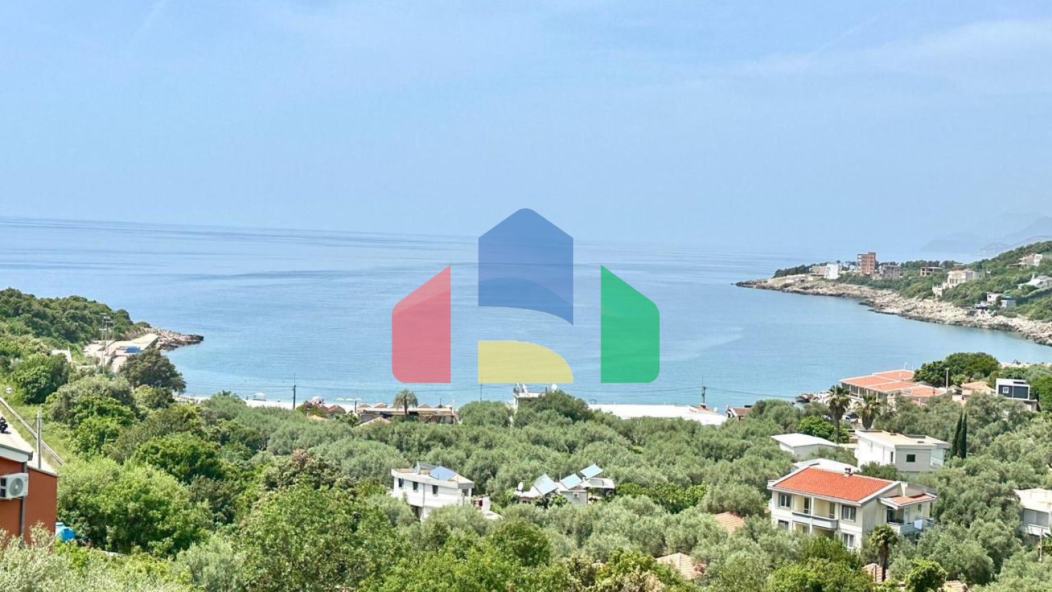 Дом с видом на море и бассейном на Утехе - 375.000 евро