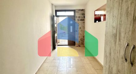 Дом с видом на море и бассейном на Утехе - 375.000 евро