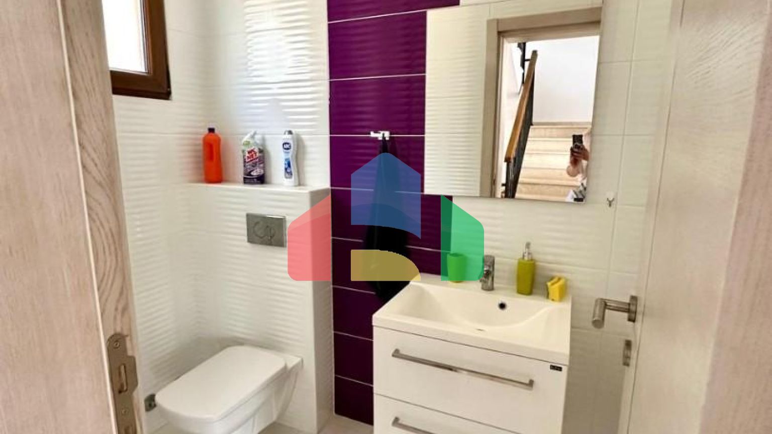 Дом с видом на море и бассейном на Утехе - 375.000 евро