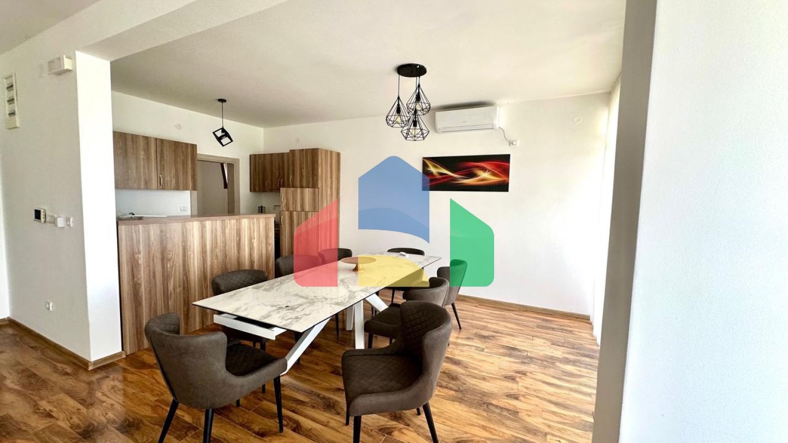 Дом с видом на море и бассейном на Утехе - 375.000 евро