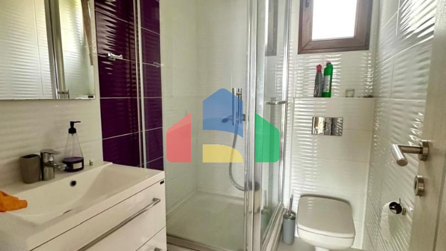 Дом с видом на море и бассейном на Утехе - 375.000 евро