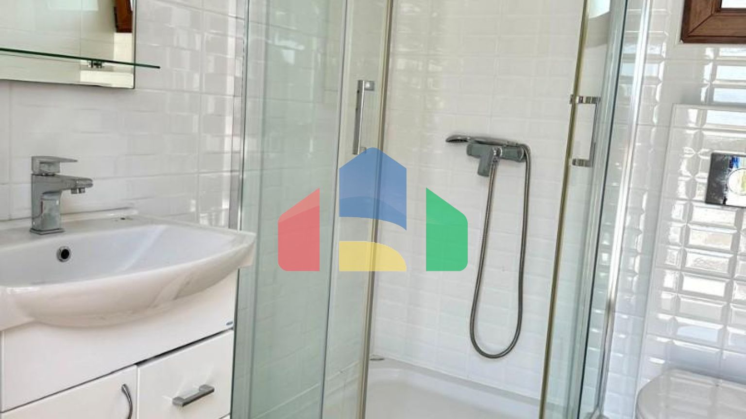 Дом с видом на море и бассейном на Утехе - 375.000 евро