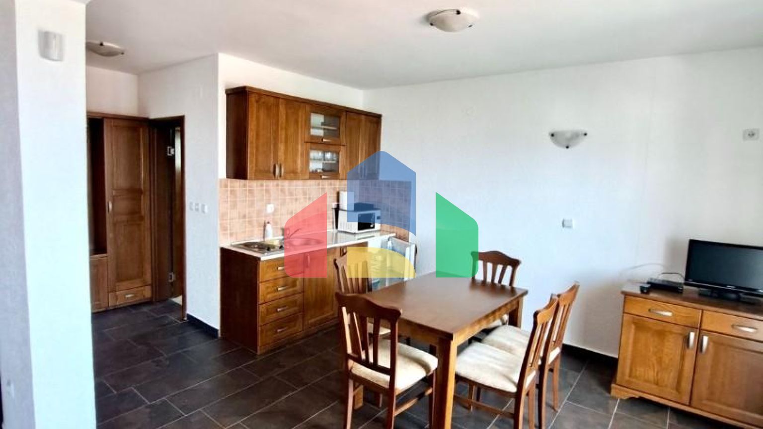 Просторная студия с видом на море на Утехе