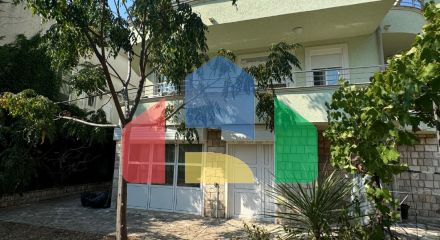 Spacious house with apartments 30 meters from the sea in Uteha with a recreation area and a garden on the plot