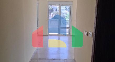 Просторный дом с апартаментами в 30 метрах от моря в Утехе с зоной отдыха и сада на участке