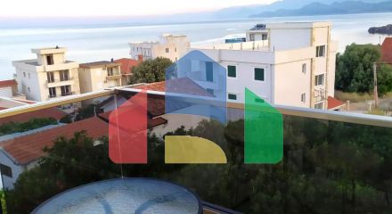 One-bedroom apartment in a complex with a swimming pool near the sea is offered for sale.