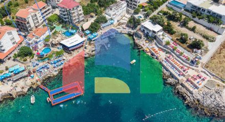 One-bedroom apartment in a complex with a swimming pool near the sea is offered for sale.