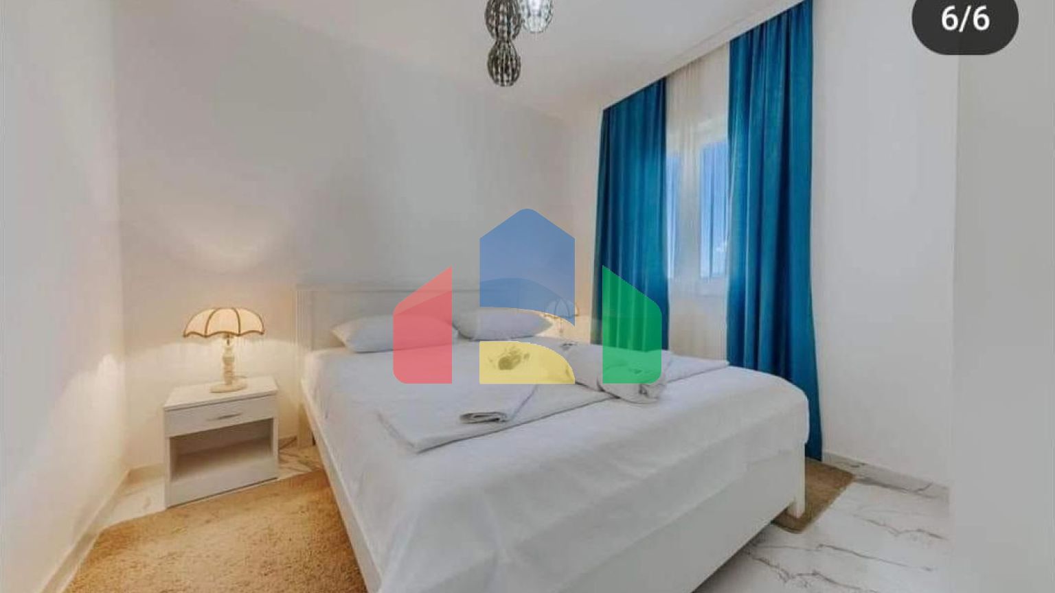 Предлагается к продаже квартира с одной спальней в комплексе с бассейном рядом с морем.