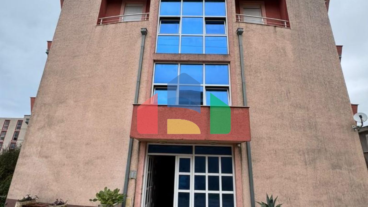 Квартира с видом на море в тихом месте Утехи по низкой цене