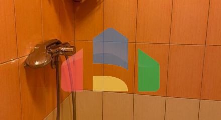 Продаётся вилла во второй линии от моря с большим участком 1046 м² в Утехе