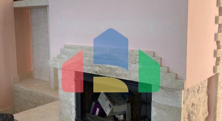 Продаётся вилла во второй линии от моря с большим участком 1046 м² в Утехе