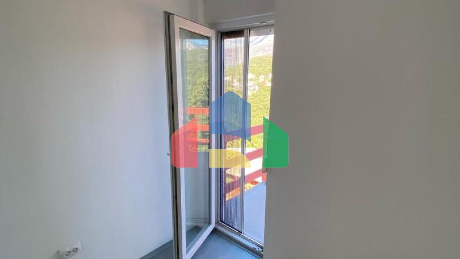 Дом в Утехе с панорамным видом на море