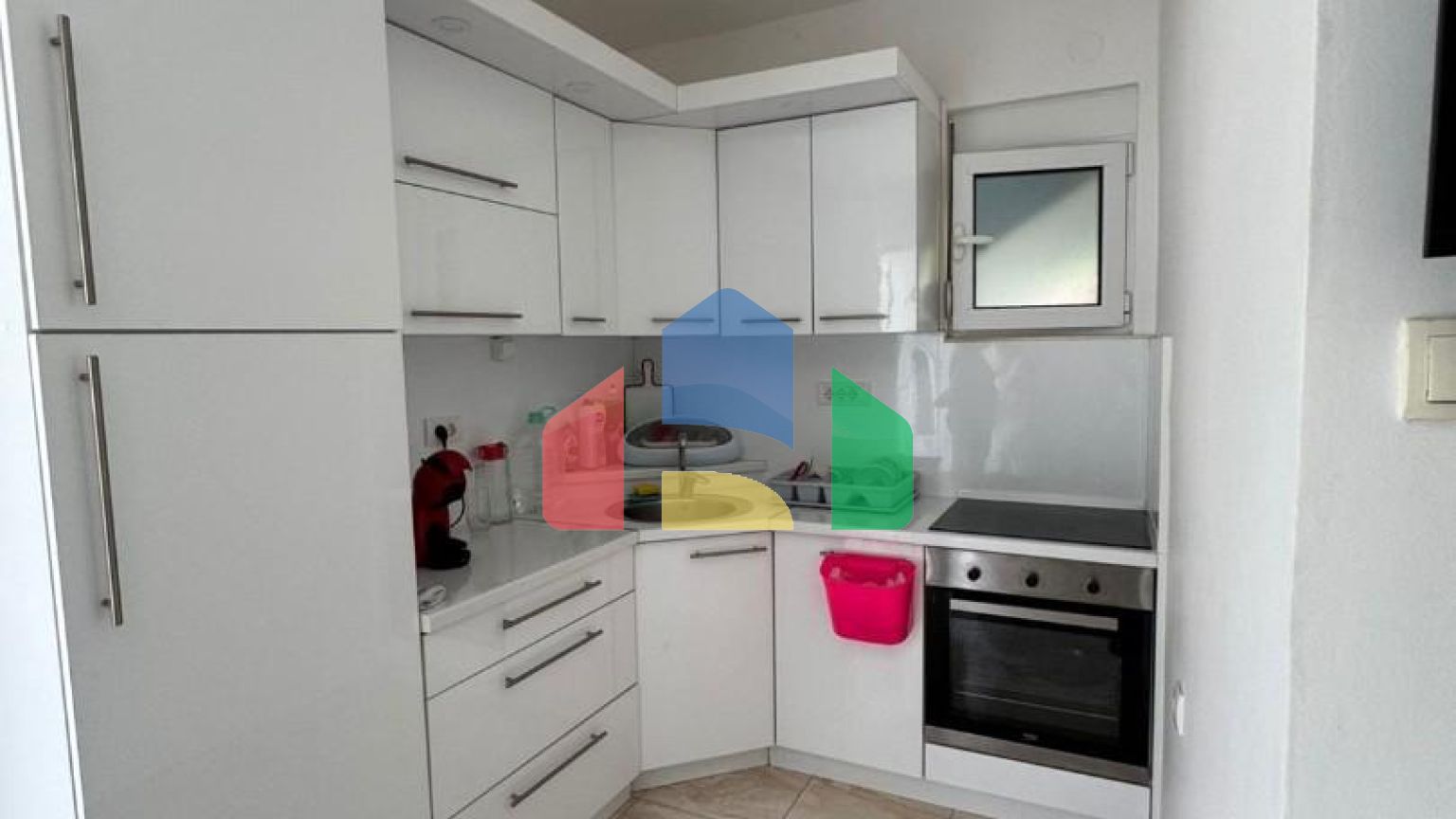 Дом с панорамным видом на море в Утехе, Кунье.