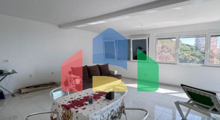 Дом с панорамным видом на море в Утехе, Кунье.