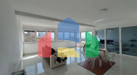 Дом с панорамным видом на море в Утехе, Кунье.