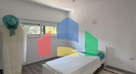 Дом с панорамным видом на море в Утехе, Кунье.