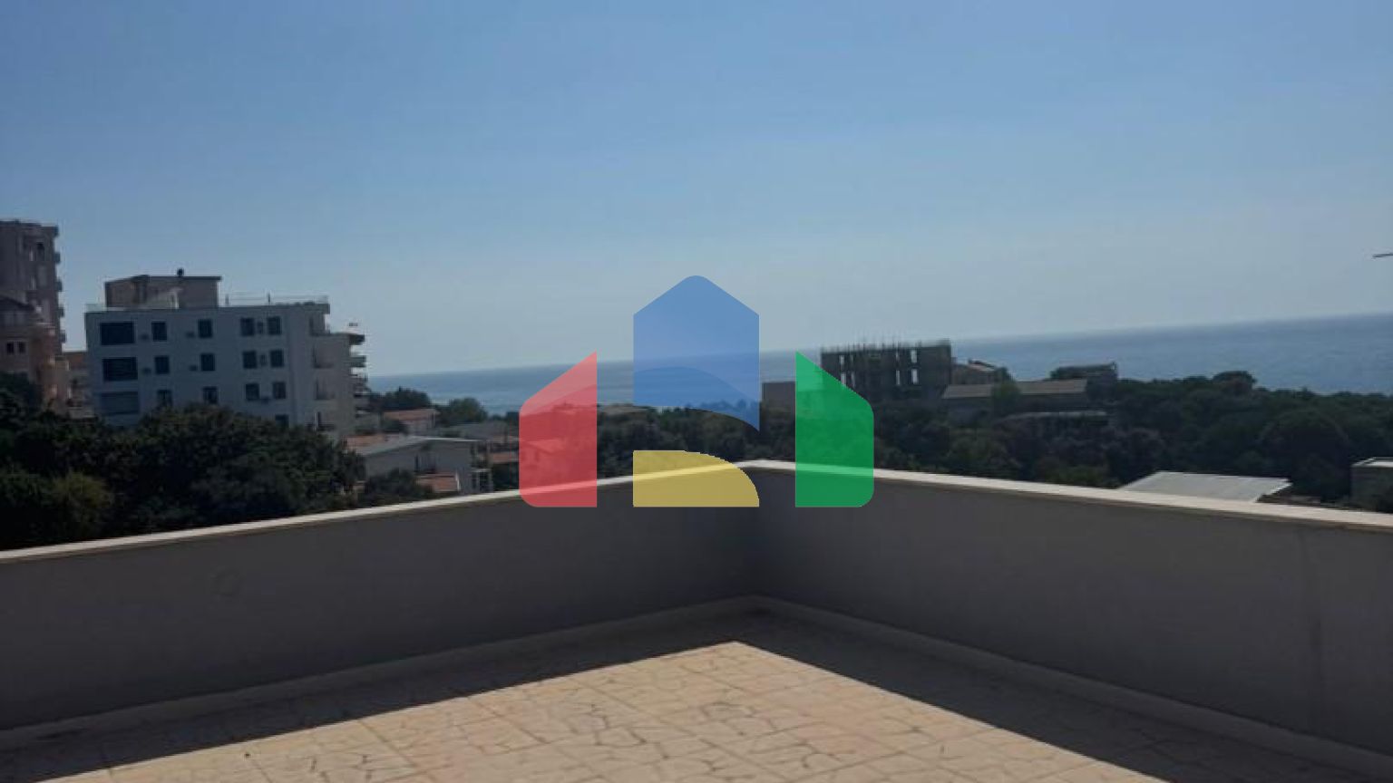 Дом с панорамным видом на море в Утехе, Кунье.