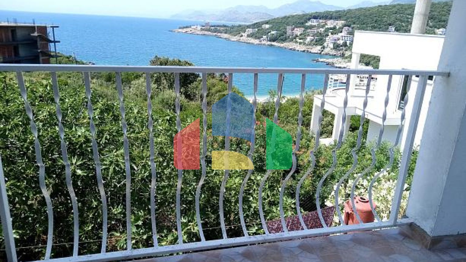 Дом в Утехе с видом на море