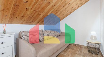 Легальный трехэтажный дом с гаражом в поселке Утеха