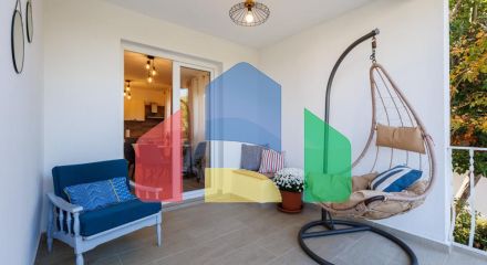 Легальный трехэтажный дом с гаражом в поселке Утеха