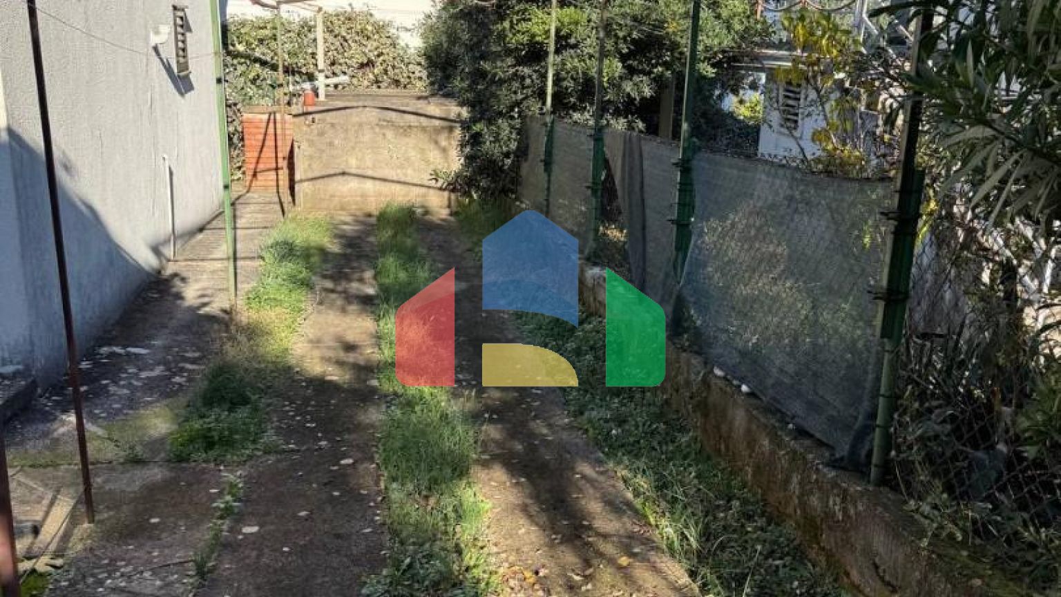 Легальный дом в Утехе  70 м2 плюс две террасы по 15 м2.